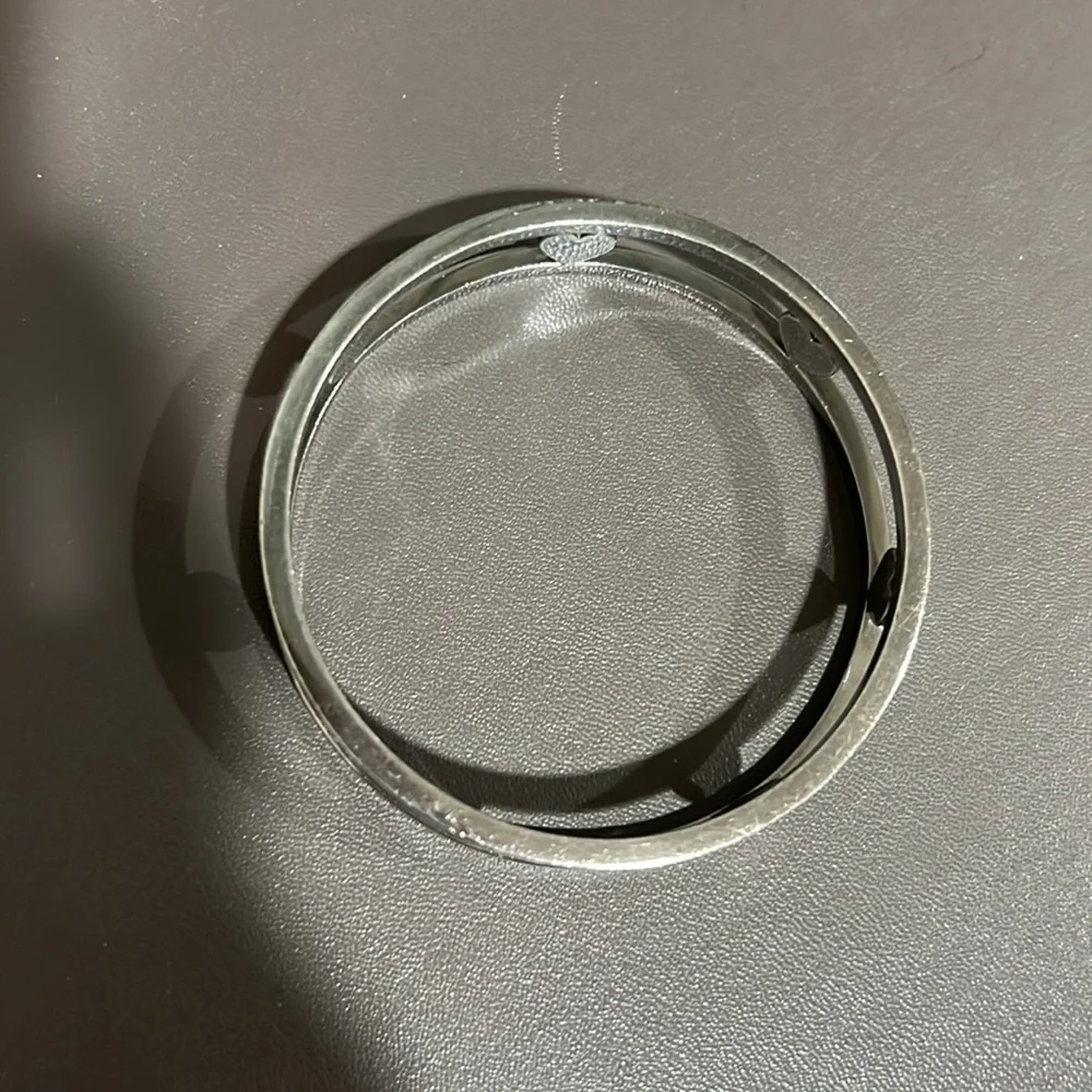 Tiffany & Co. 7 heart stencil bangle - Picture 5 of 11